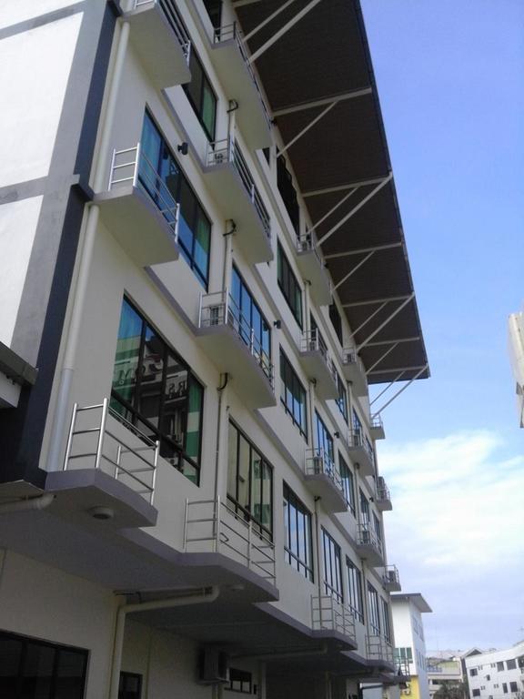 101 Hotel Miri Exterior photo